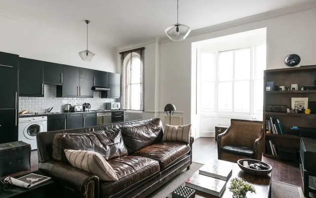 Traditional Exquisite 1BR near Hyde Park