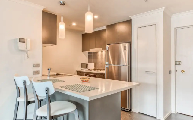 South Melbourne 2 Bed Parking