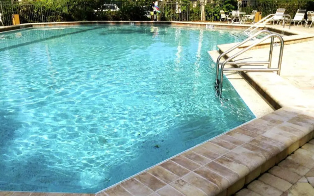 LUX VILLAs on beautiful Palmer Ranch
