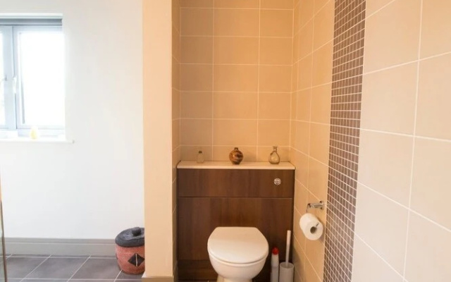 Stunning 5 Bed Garden Home - Oxford