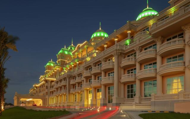 Отель Emerald Palace Kempinski Dubai вид на фасад