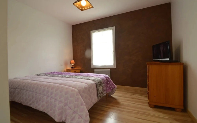 Holiday Home in Avrille Near Sandy Beaches