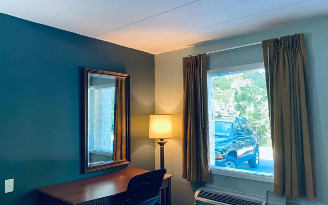 Excel Inn & Suites