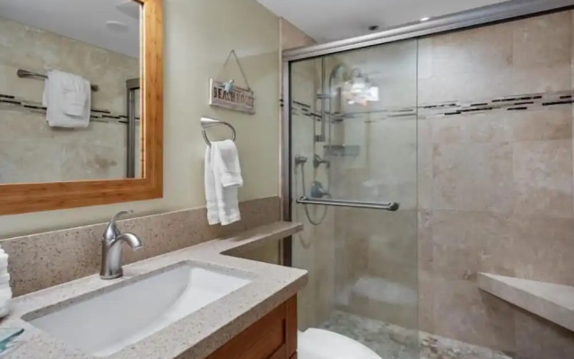 Kihei Surfside, #213 1 Bedroom Condo by RedAwning