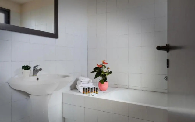 Creteco Hotel & Suites