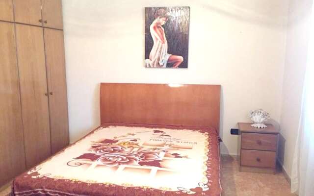 Апартаменты Apartment With 2 Bedrooms in Durrës, With Wonderful sea View, Furnished Balcony and Wifi - 100 m From the Beach Дуррес комната для гостей