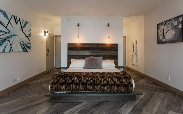 Blackstone B&B