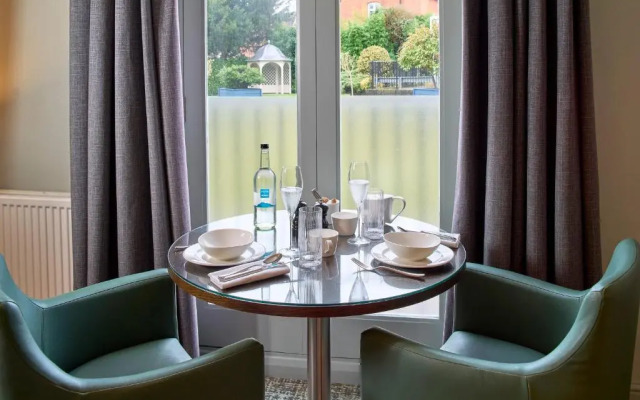 Mandolay Hotel Guildford