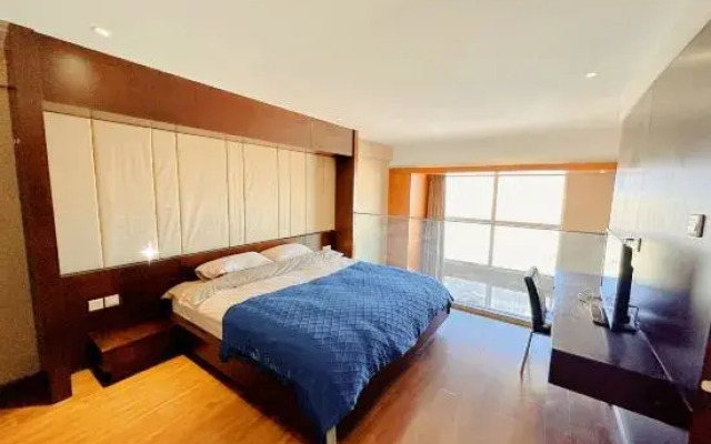 XueZhongYu Loft International Apartment