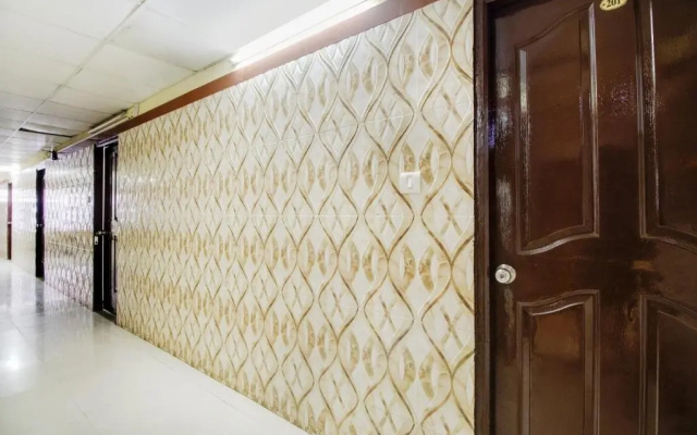 CAPITAL O75993 Hotel Shanti Nivas