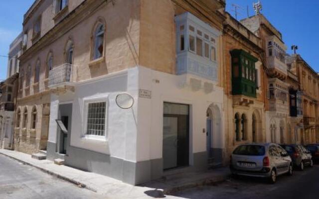 Отель Hostel 94 Мальта, Слима - отзывы, цены и фото номеров - забронировать отель Hostel 94 онлайн вид на фасад