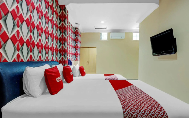 Guest House 268 by OYO Rooms