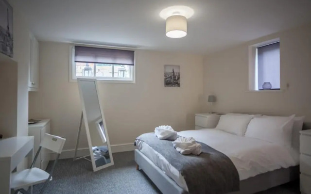 1 Willows Apartment