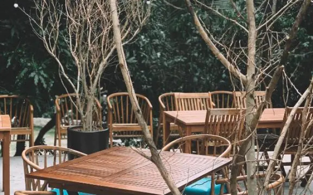 Long Hill Resort And Spa