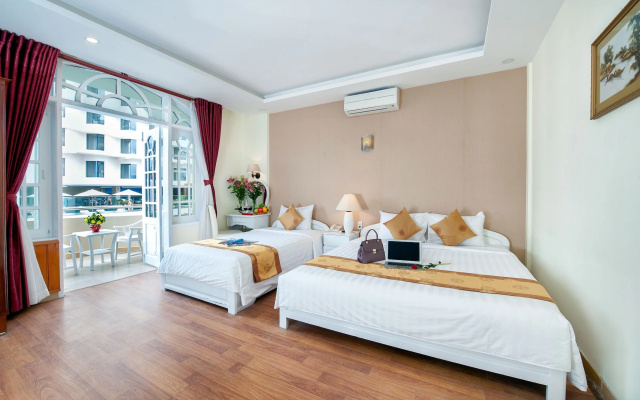 Palm Beach Hotel