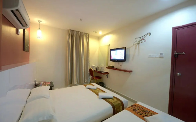 Deluxe Double room (full double bed) · Hotel Bahagia — photo 6