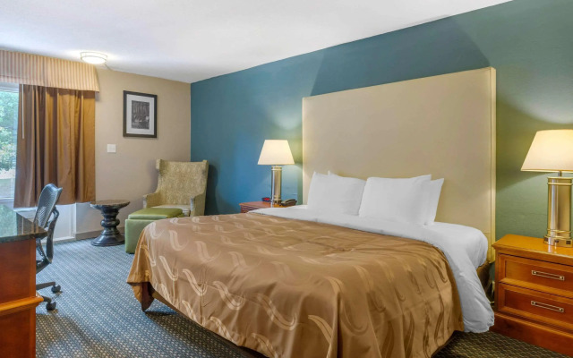 Quality Inn and Suites Apex Holly Springs