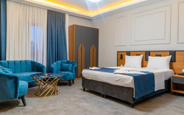 Grand Moon Hotel