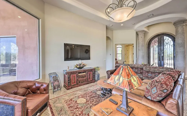 Backyard Oasis! Mtn-view Family Gem in Scottsdale