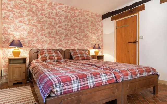 Luxurious Holiday Home in Montrichard With Pool