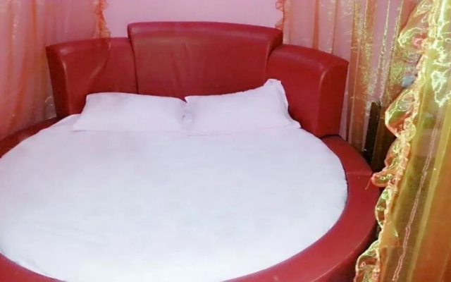Aike 100 Chain Hotel Time of Love Theme Hotel