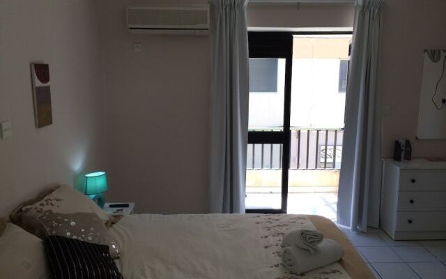 Отель Paceville Apartments Мальта, Сан Джулианс - отзывы, цены и фото номеров - забронировать отель Paceville Apartments онлайн комната для гостей