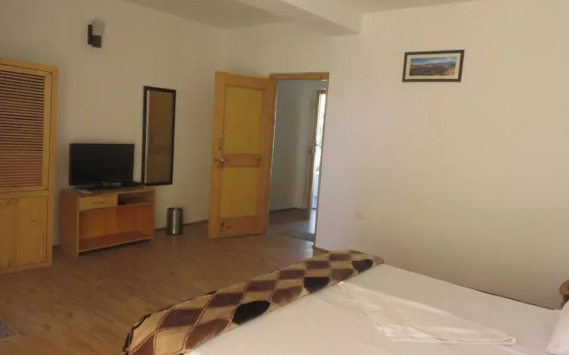 Hunder Resort