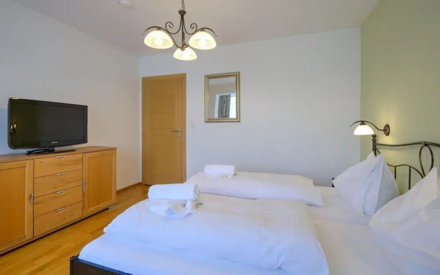 Vicky Apartment - Central, Mountain Stay