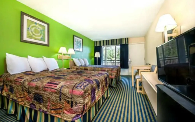 Days Inn Richmond Hill/Savannah