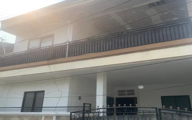 Hotel O Flamboyan Harapan Indah