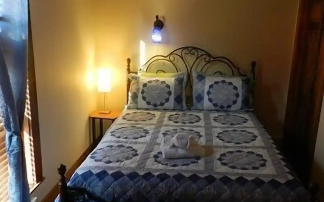 Blue Frost Apartments