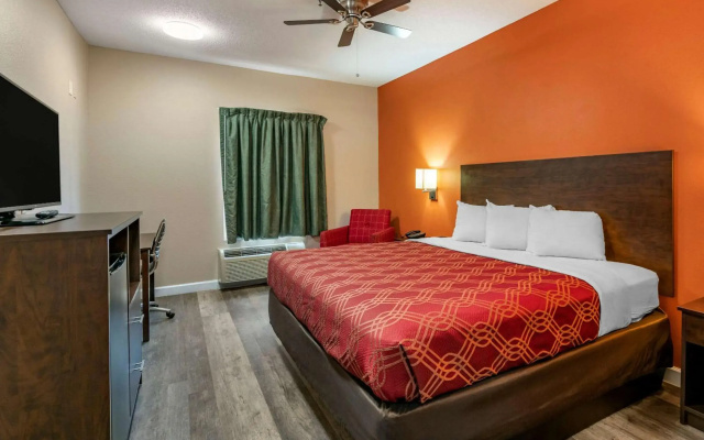 Econo Lodge Inn & Suites Granite City - St. Louis