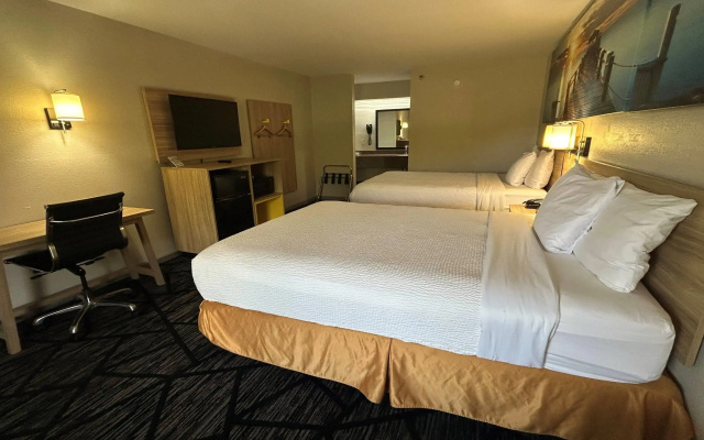 Days Inn & Suites by Wyndham Stockbridge South Atlanta