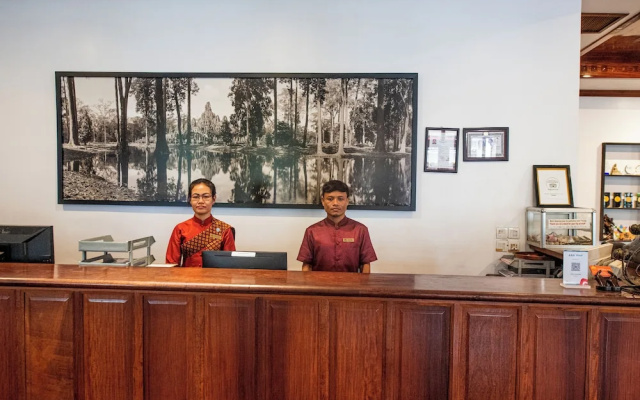 Royal Crown Hotel & Spa