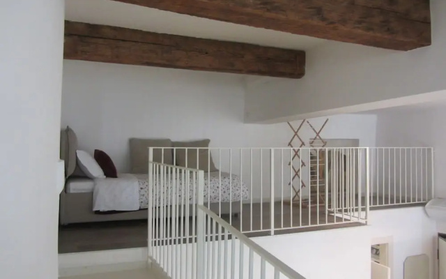 Garibaldi Luxury Home - Royal Solution