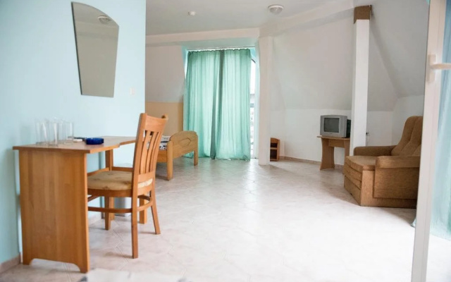Cristal Hotel