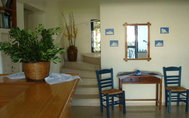 Philippos Studios & Apartments