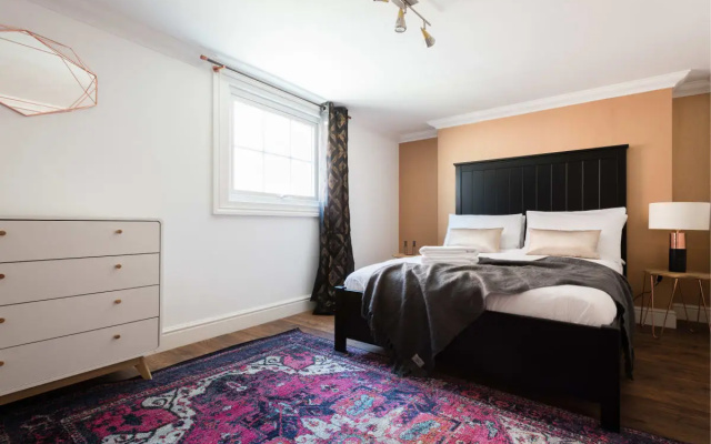 The Historic Gem - Sleek & Central 3BDR Maisonette