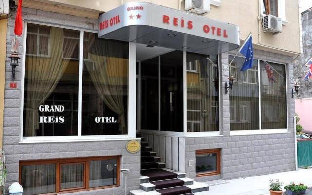 Grand Reis Hotel вид на фасад