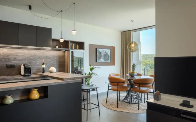 Royal Hilltop Residence
