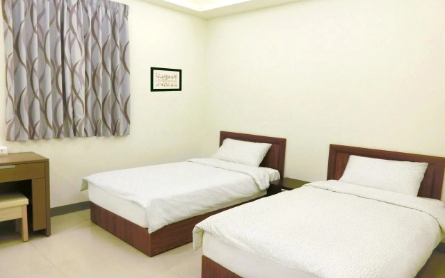 Migratory Birds Hotel