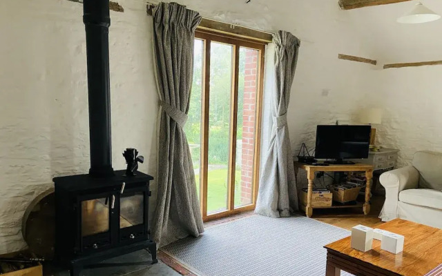 Beautiful Barn Conversion With Wood-burning Stove
