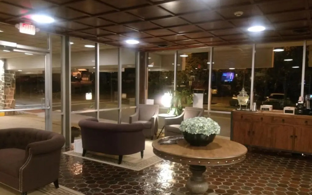 The Stables Inn and Suites