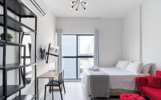 Studio in Condo With Pool in Intermares Unt0403