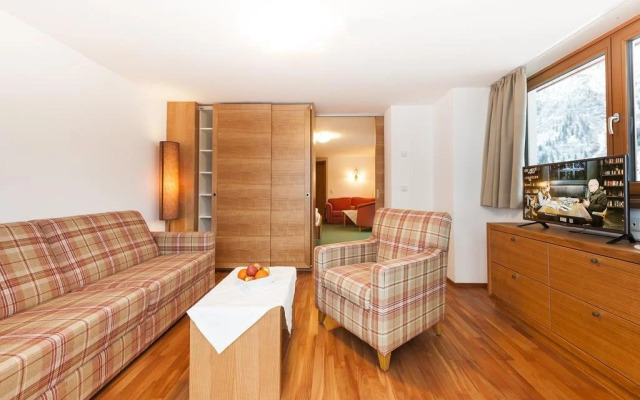 Hotel Sunora - Ski In Ski Out - Formerly Hotel Schranz