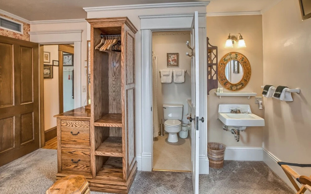 Abigail’s Bed & Breakfast Inn