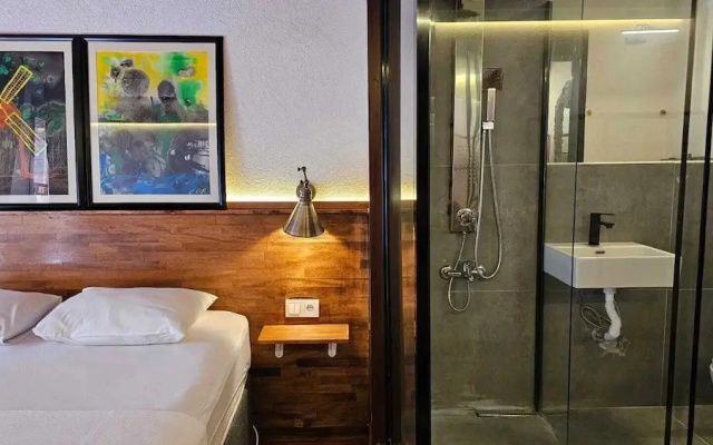 Mahzen Otel