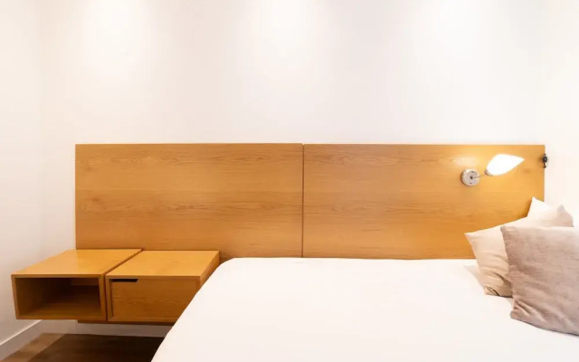 w Captivating 1BR in El Poblado