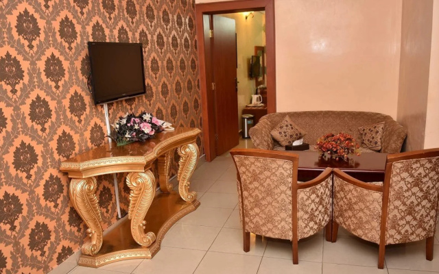 Petrus Hotels Royale