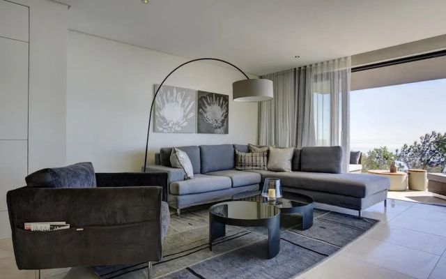 CB-ONE Luxury Stay